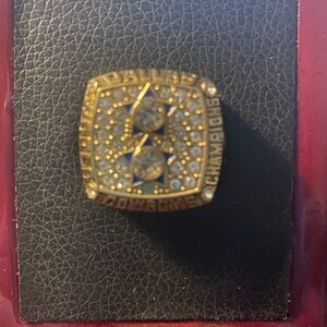 Dallas Cowboys 1977 Staubach Size 11 is Gold Championship Ring